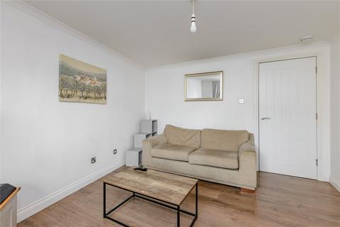 25/8 Brunswick Road, Edinburgh, EH7 5GY