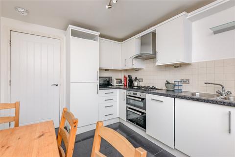 25/8 Brunswick Road, Edinburgh, EH7 5GY