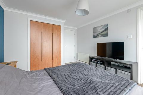 25/8 Brunswick Road, Edinburgh, EH7 5GY