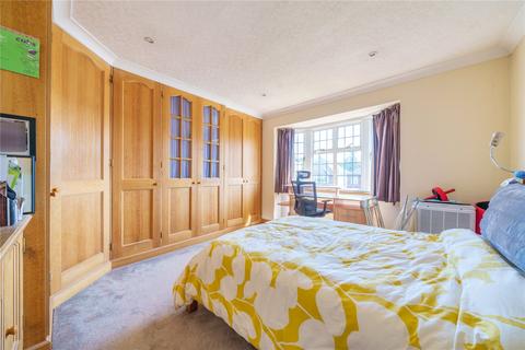 7 Murray Crescent, Pinner, HA5 3QF