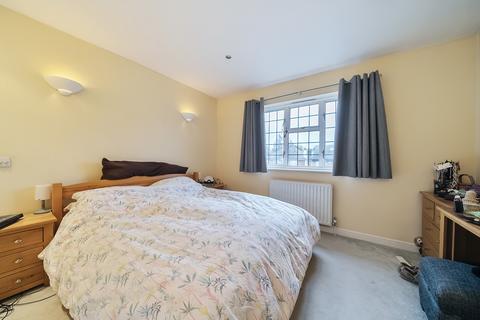 7 Murray Crescent, Pinner, HA5 3QF