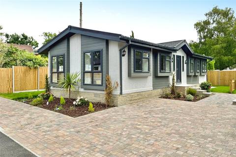 2 bedroom bungalow for sale, Wellington Road, Sandhurst, Berkshire