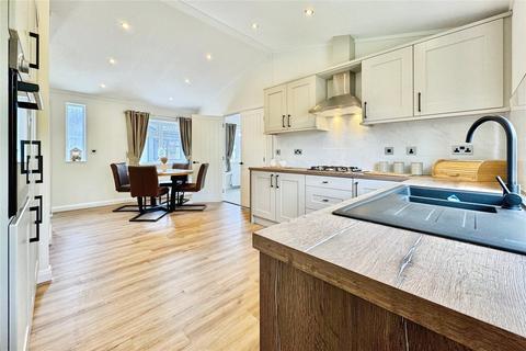 2 bedroom bungalow for sale, Wellington Road, Sandhurst, Berkshire
