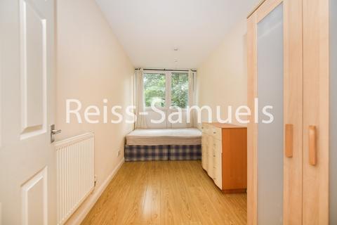 4 bedroom maisonette to rent, Dorset Road, Oval,London SW8