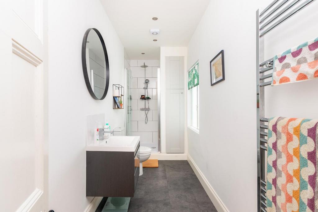 3 C1 R2 S7 E - Bathroom C.jpg