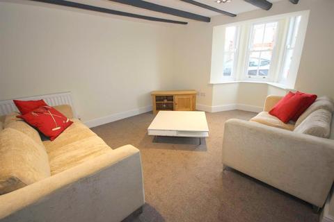 4 bedroom terraced house for sale, Gilesgate, Durham City, Durham