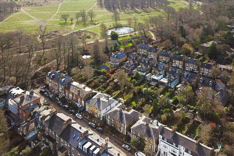 3 bedroom semi-detached house for sale, Cambrian Road, Surrey TW10