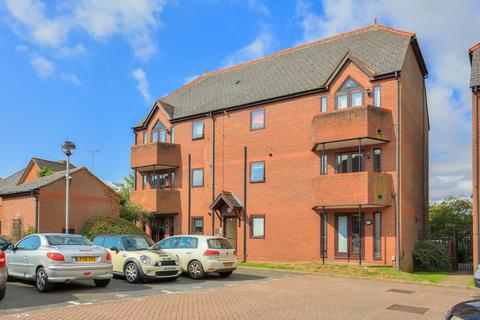 1 bedroom apartment to rent, Ashtree Court, St Albans AL1