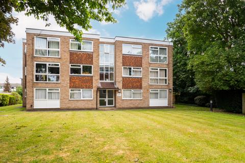 21 Chanctonbury Gardens, Sutton, SM2 6RG