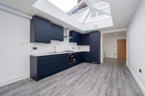 221 Ridge Road, Sutton, SM3 9LS