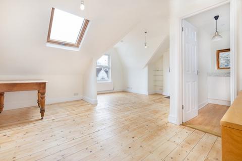 2 bedroom house to rent, Gleneagle Road, Streatham SW16