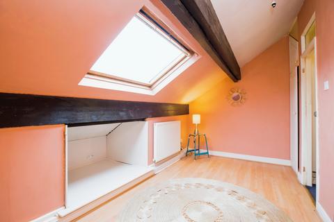 31 Abbey Walk, Halifax, HX3 0AJ