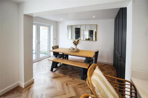 9 Willow Drive, Camborne, TR14 7HR