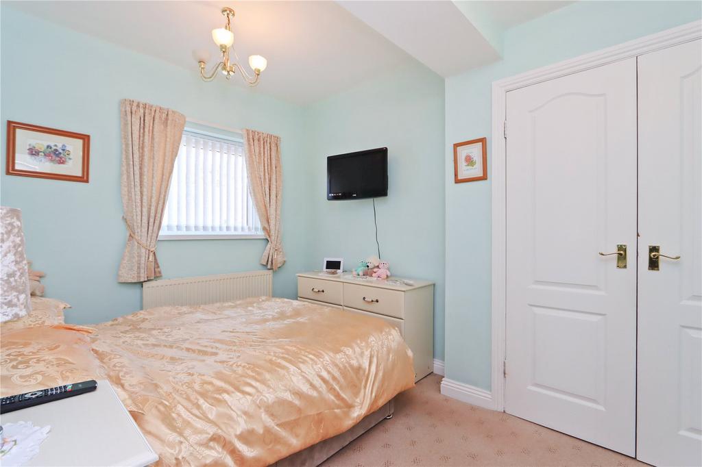 Bedroom 1 Pic 1
