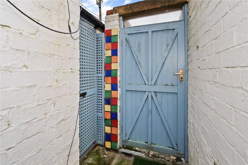 Rear Access/Store