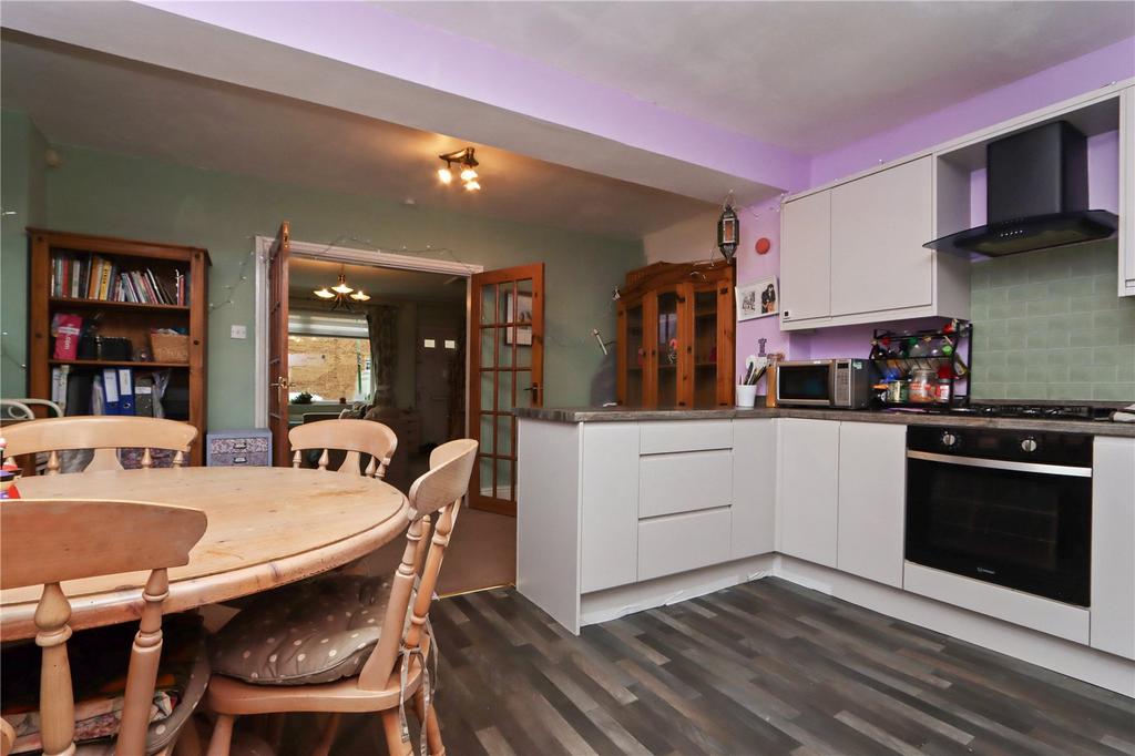 Kitchen Diner Pic 2