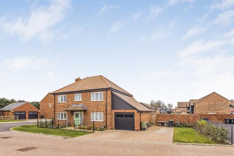 4 bedroom detached house for sale, Cotton Way, Hampshire PO9