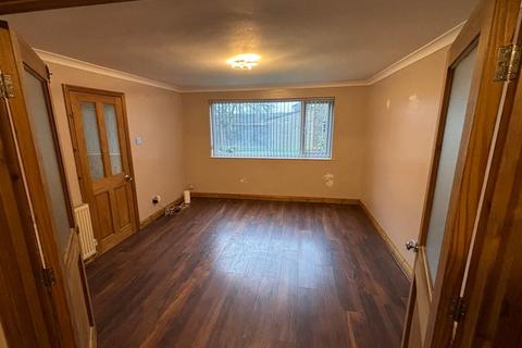 3 bedroom terraced house to rent, High Furlong, Banbury