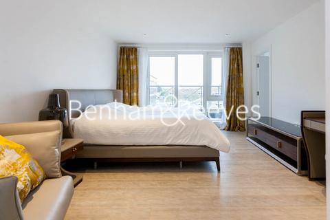 3 bedroom apartment to rent, Kew Bridge Road, Brentford TW8