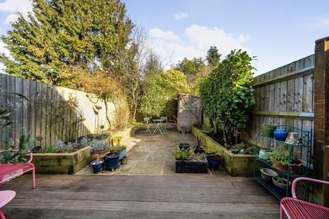 40 Larkbere Road, London, SE26 4HB