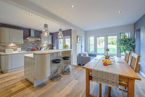 5 Appleton Avenue, Stourbridge, DY8 2JZ