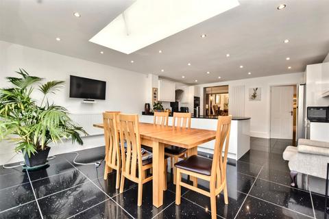 4 bedroom detached house for sale, Decoy Drive, Eastbourne