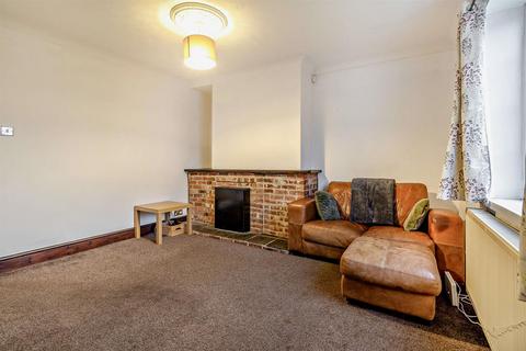 118 Bawtry Road, Harworth, Doncaster, DN11 8NS
