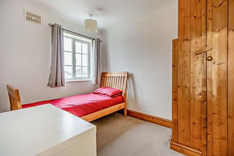118 Bawtry Road, Harworth, Doncaster, DN11 8NS