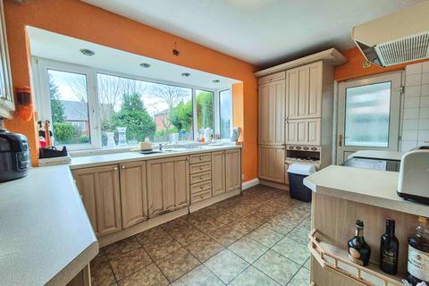 11 Beech Hill Road, Grasscroft, Oldham, OL4 4DR