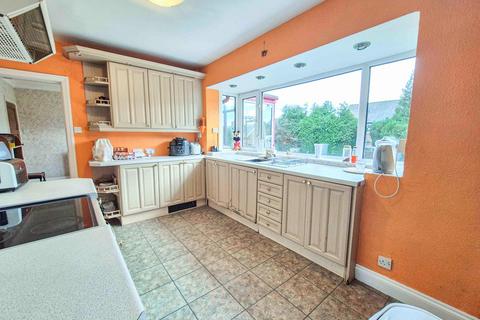 11 Beech Hill Road, Grasscroft, Oldham, OL4 4DR