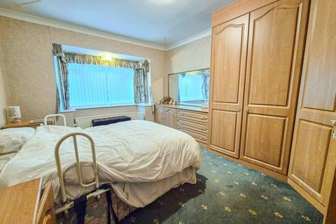 11 Beech Hill Road, Grasscroft, Oldham, OL4 4DR