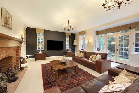 6 bedroom detached house for sale, St. Johns Road, Hazlemere, Buckinghamshire, HP15