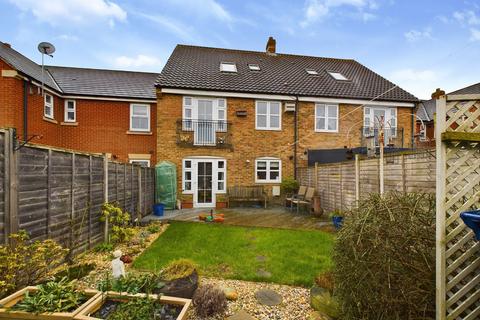 4 bedroom townhouse for sale, Bellflower Drive, Yaxley, PE7