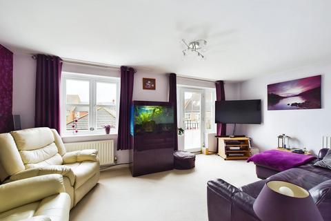 19 Bellflower Drive, Yaxley, Peterborough, PE7 3GZ