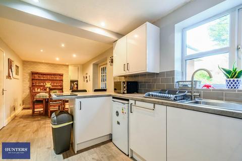 5 bedroom semi-detached house for sale, Hazelhurst Drive, Middleton M24