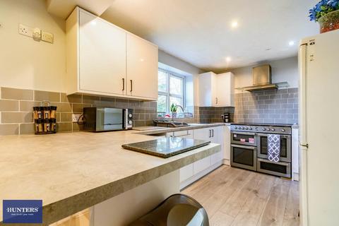 5 bedroom semi-detached house for sale, Hazelhurst Drive, Middleton M24