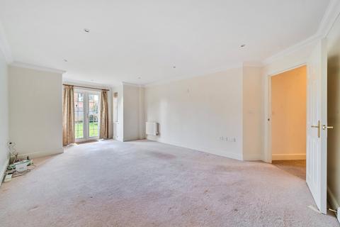 2 bedroom flat for sale, Portmore Park Road, Weybridge, KT13