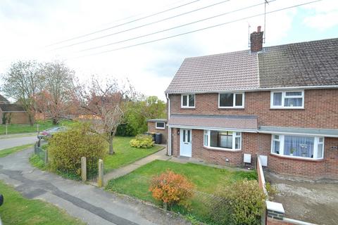 3 bedroom semi-detached house to rent, South Grove, Rushden NN10