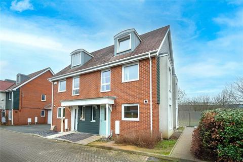 3 bedroom semi-detached house for sale, Wraysbury Drive, Yiewsley, West Drayton, UB7