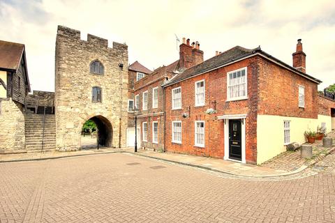 3 bedroom detached house to rent, Westgate Street, Southampton SO14