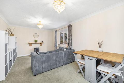 2 bedroom detached bungalow for sale, Stonegate, Cowbit