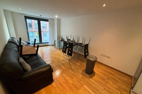 2 bedroom flat to rent, Oldham Street, Liverpool, L1