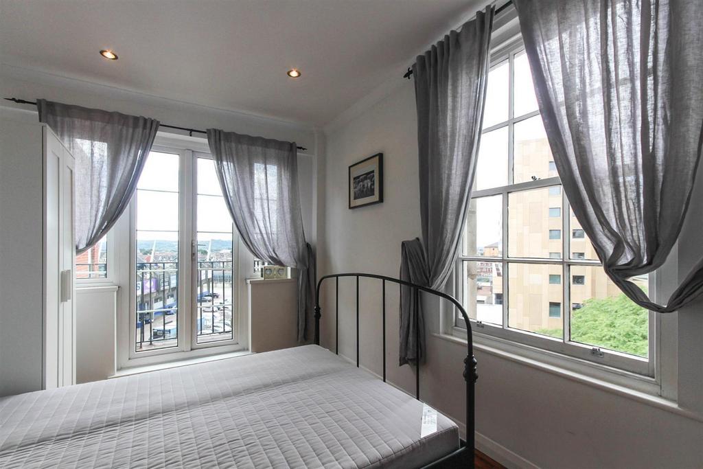 Bedroom 2.jpg