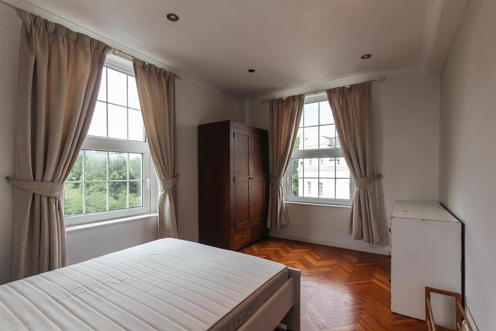 Bedroom 1.jpg