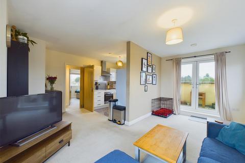 2 bedroom flat for sale, Quercetum Close, Aylesbury HP19