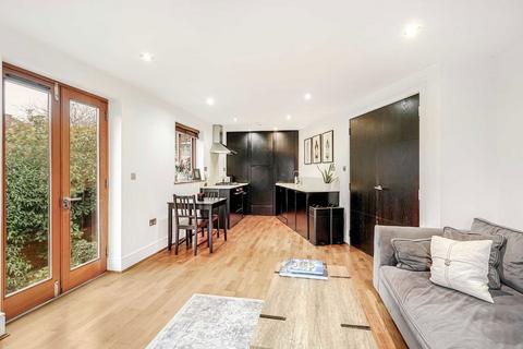 2 bedroom maisonette for sale, Ockley Road, London SW16