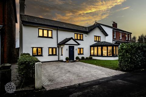 5 bedroom detached house for sale, Bank Street, Glazebrook, Cheshire, WA3 5BW