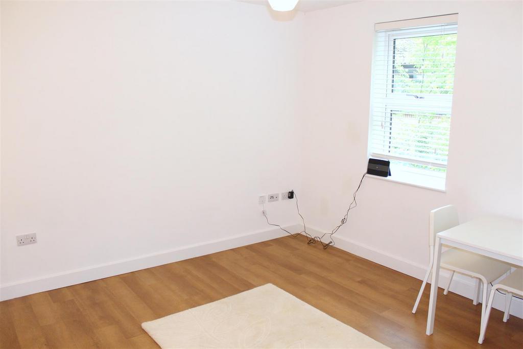 Flat 13 Porters Wood House - Lounge - 2.jpg