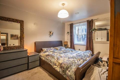 2 bedroom flat for sale, Forge Way, Southend-on-Sea SS1