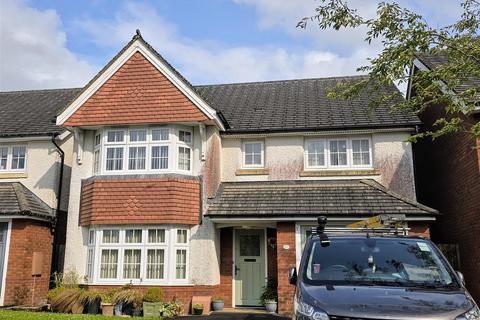 undefined, Clos Maes Rhedyn, Gorslas, Llanelli